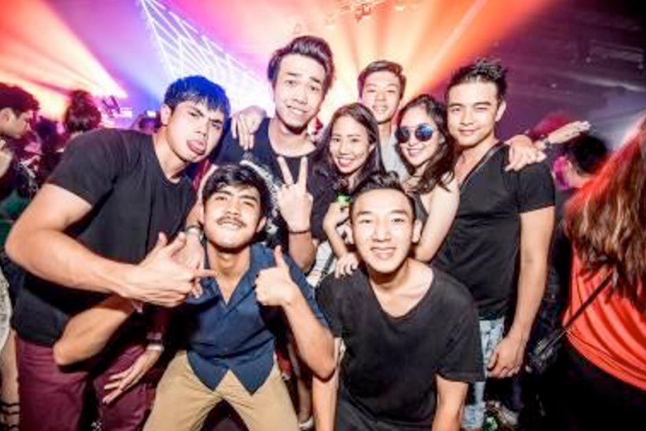 สีสันความสนุกของผู้เข้าร่วมงาน